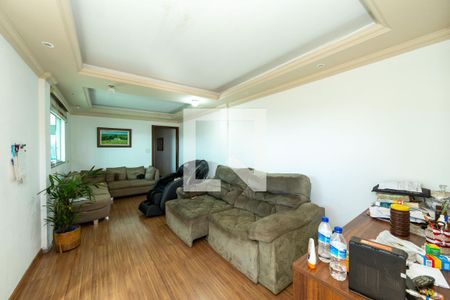 Sala de casa à venda com 3 quartos, 140m² em Califórnia, Belo Horizonte