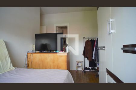 Quarto suíte  de apartamento à venda com 2 quartos, 59m² em Passo D’areia, Porto Alegre