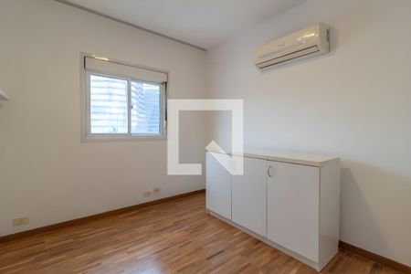 Quarto 1 de apartamento para alugar com 3 quartos, 125m² em Vila Olímpia, São Paulo