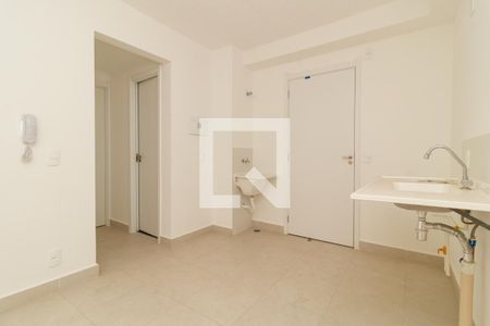 Sala/Cozinha de apartamento para alugar com 2 quartos, 32m² em Parque Novo Mundo, São Paulo