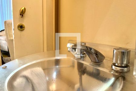 Lavabo de casa para alugar com 5 quartos, 250m² em Indianópolis, São Paulo