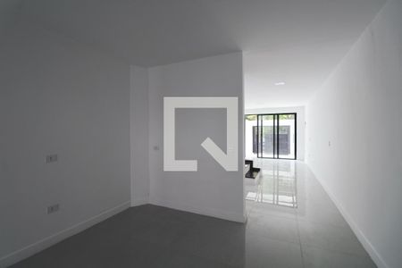 Cozinha de casa para alugar com 2 quartos, 120m² em Jardim Las Palmas, Guarujá
