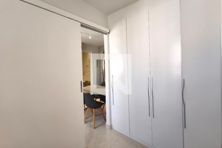 Quarto 2 de apartamento para alugar com 2 quartos, 45m² em Jardim Ipaussurama, Campinas