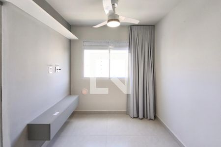 Sala de apartamento para alugar com 2 quartos, 45m² em Jardim Ipaussurama, Campinas