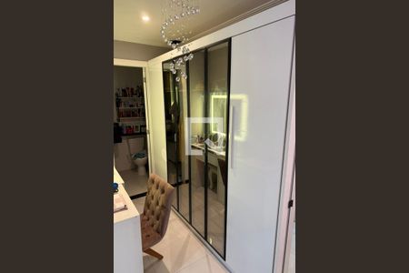 Closet da Suíte 1 de casa de condomínio para alugar com 3 quartos, 129m² em Freguesia (jacarepaguá), Rio de Janeiro