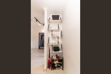Corredor de apartamento à venda com 2 quartos, 53m² em Sítio da Figueira, São Paulo