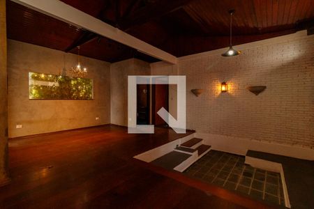 Sala de casa para alugar com 5 quartos, 413m² em Horto Florestal, São Paulo