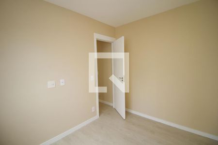 Quarto 1 de apartamento para alugar com 2 quartos, 43m² em Irajá, Rio de Janeiro