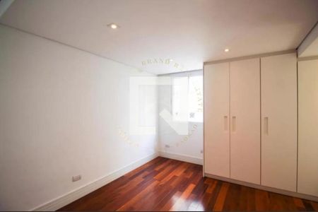 Apartamento à venda com 2 quartos, 137m² em Itaim Bibi, São Paulo