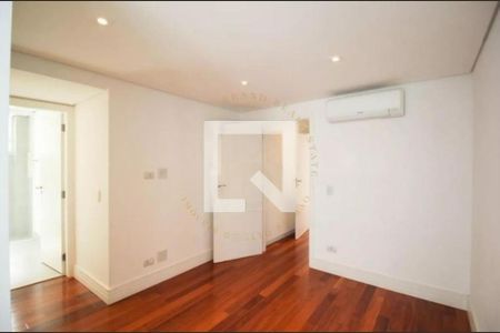 Apartamento à venda com 2 quartos, 137m² em Itaim Bibi, São Paulo