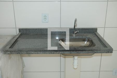 Sala/Cozinha de apartamento para alugar com 2 quartos, 55m² em Jardim Rio das Pedras, Cotia