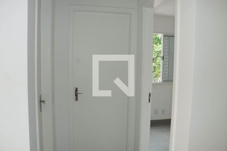 Corredor de apartamento para alugar com 2 quartos, 55m² em Jardim Rio das Pedras, Cotia