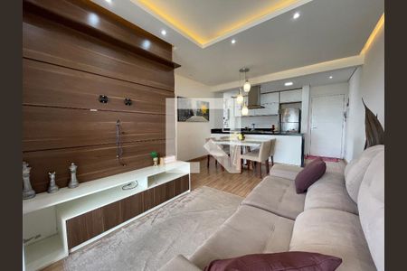 Sala de apartamento para alugar com 3 quartos, 77m² em Conjunto Promorar Raposo Tavares, São Paulo
