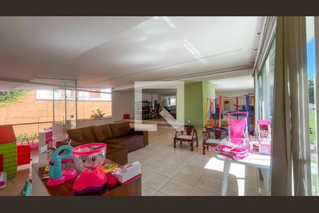 Casa à venda com 6 quartos, 740m² em Vila Paris, Belo Horizonte