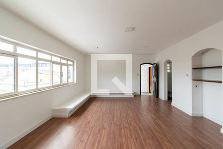 Sala de estar de casa à venda com 5 quartos, 370m² em Jabaquara, São Paulo