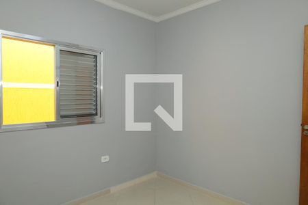 Quarto 1 de casa para alugar com 2 quartos, 160m² em Vila Carmosina, São Paulo