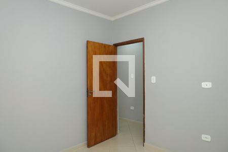 Quarto 1 de casa para alugar com 2 quartos, 160m² em Vila Carmosina, São Paulo