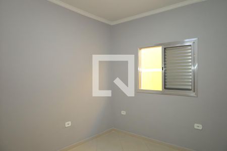 Quarto 1 de casa para alugar com 2 quartos, 160m² em Vila Carmosina, São Paulo