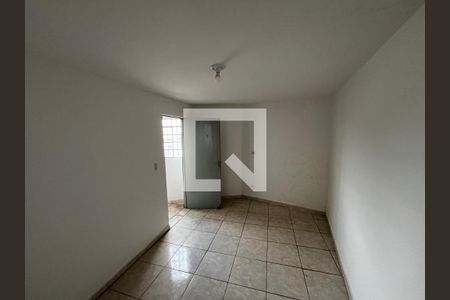 Quarto 2 de casa para alugar com 2 quartos, 40m² em Jardim Rossin, São Paulo