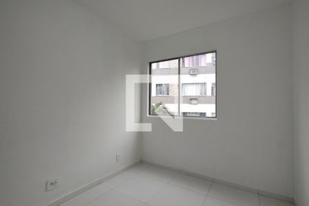 Quarto 1 de apartamento para alugar com 2 quartos, 50m² em Freguesia (jacarepaguá), Rio de Janeiro