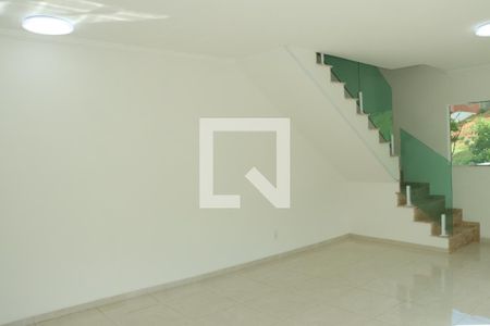 Sala de casa de condomínio para alugar com 3 quartos, 140m² em Bairro Jardim Nossa Senhora das Graças, Cotia