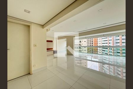 Sala de apartamento à venda com 3 quartos, 140m² em Vila Olímpia, São Paulo