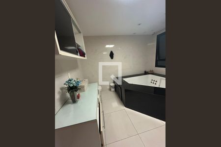 Banheiro de apartamento para alugar com 4 quartos, 236m² em Boa Viagem, Niterói