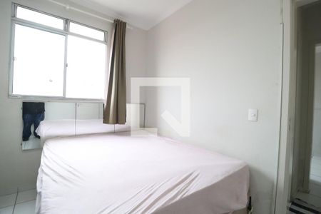 Quarto 2 de apartamento para alugar com 2 quartos, 44m² em Jaraguá, Uberlândia