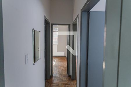 Corredor de apartamento para alugar com 3 quartos, 144m² em Cruzeiro, Belo Horizonte