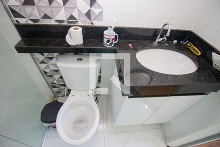 Banheiro da Suíte de casa para alugar com 3 quartos, 140m² em Pedra Azul, Contagem