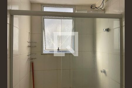 Banheiro de apartamento para alugar com 2 quartos, 50m² em Jardim Central, Cotia