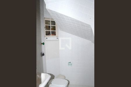 Banheiro Corredor de casa para alugar com 3 quartos, 316m² em Vitoria, Belo Horizonte