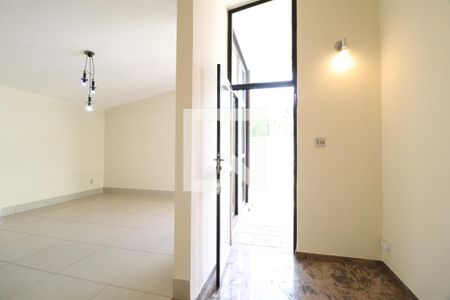 Sala de casa para alugar com 4 quartos, 350m² em Fundinho, Uberlândia