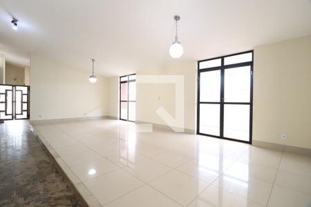 Sala 2 de casa para alugar com 4 quartos, 350m² em Fundinho, Uberlândia