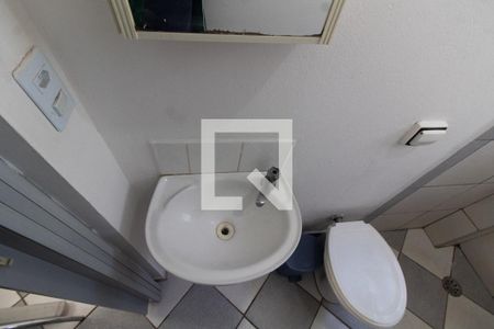 Banheiro de kitnet/studio para alugar com 1 quarto, 17m² em Cidade Universitária, Campinas