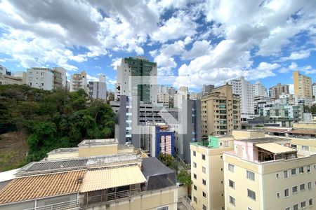 Vista da Sala de apartamento para alugar com 3 quartos, 95m² em Buritis, Belo Horizonte
