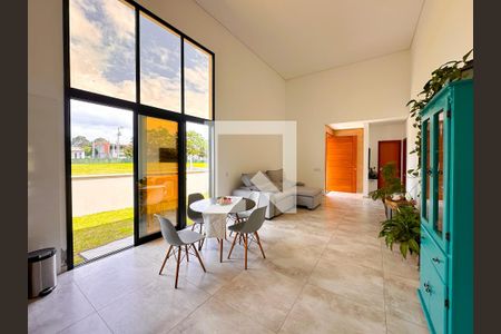 Sala de Jantar de casa de condomínio para alugar com 4 quartos, 186m² em São João do Rio Vermelho, Florianópolis