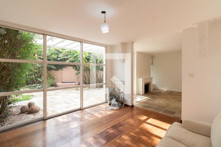 Sala 2 de casa para alugar com 4 quartos, 450m² em Butantã, São Paulo