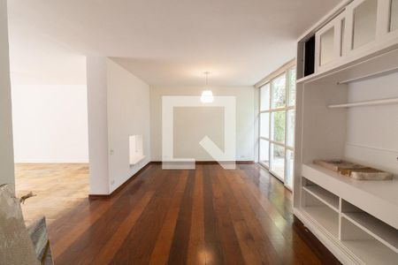 Sala 3 de casa para alugar com 4 quartos, 450m² em Butantã, São Paulo