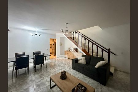 Sala  de casa à venda com 2 quartos, 161m² em Jardim Monte Azul, São Paulo