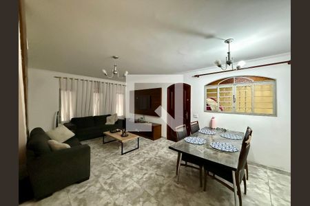 Sala  de casa à venda com 2 quartos, 161m² em Jardim Monte Azul, São Paulo