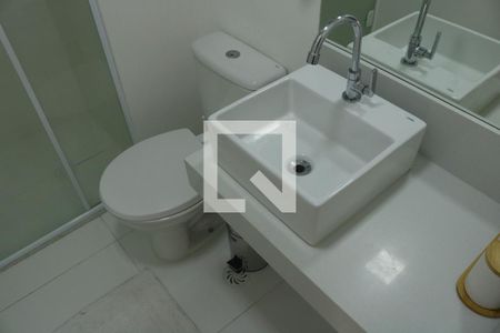 Banheiro de kitnet/studio para alugar com 1 quarto, 26m² em Perdizes, São Paulo