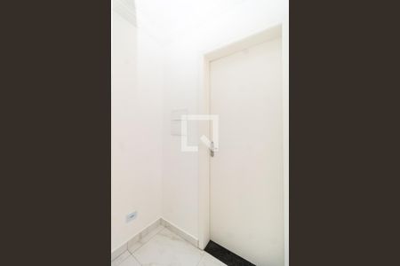 Corredor  de apartamento para alugar com 1 quarto, 34m² em Vila Medeiros, São Paulo