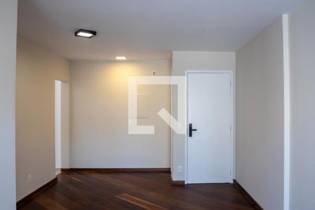 Sala de apartamento para alugar com 2 quartos, 75m² em Vila Olímpia, São Paulo