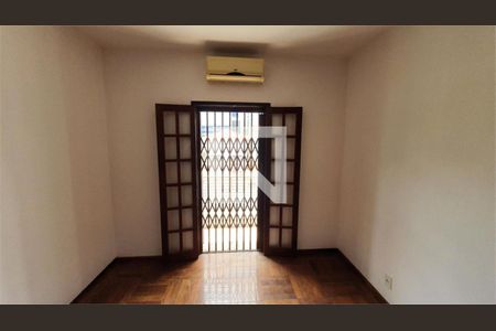 Casa à venda com 3 quartos, 179m² em Chácara Santo Antônio (Zona Sul), São Paulo