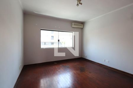 Quarto 1 de casa para alugar com 3 quartos, 131m² em Jardim America, São Paulo
