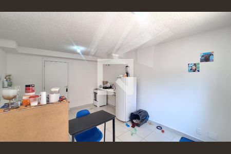 Sala/Cozinha/Área de serviço de apartamento para alugar com 1 quarto, 34m² em Parque Industrial Tomas Edson, São Paulo