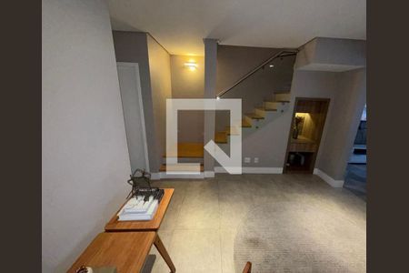 Sala de casa de condomínio para alugar com 4 quartos, 126m² em Jardim Monte Kemel, São Paulo