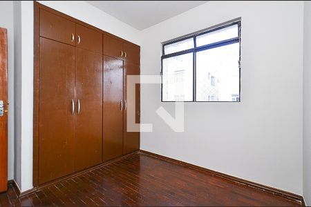 Quarto 1 de apartamento para alugar com 3 quartos, 79m² em Sagrada Família, Belo Horizonte