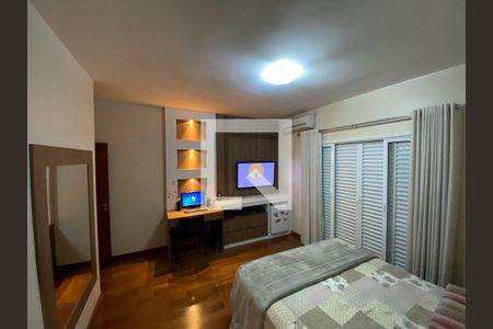 Casa à venda com 4 quartos, 350m² em Anhangabaú, Jundiaí